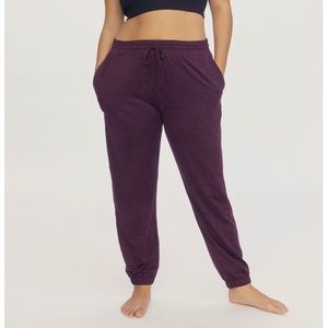 Girlfriend Collective ReSet Joggers in Plum